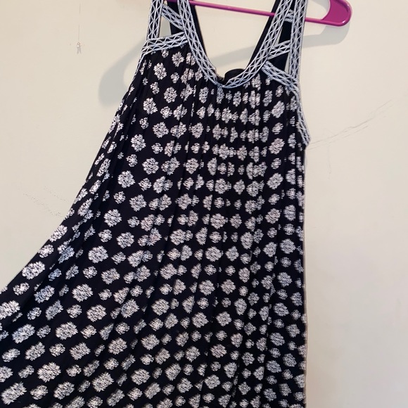 Black dress from American Eagle - Picture 2 of 3